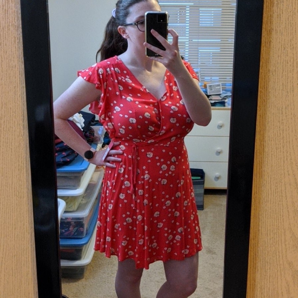 NWT pink floral flutter sleeve dress